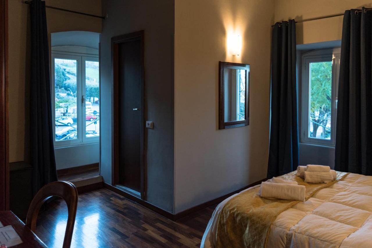 Bed and Breakfast Antica Terrazza Фраскаті Екстер'єр фото